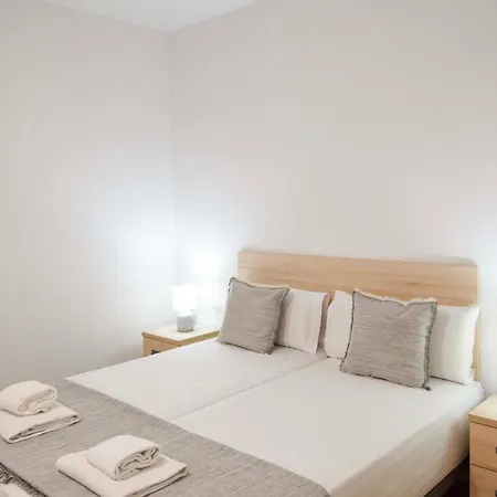 Letplanet Station Apartment